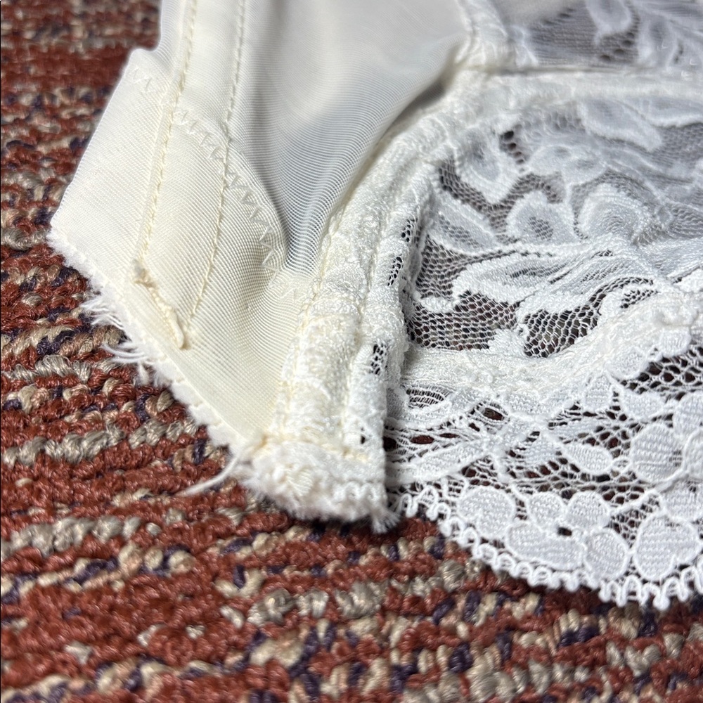 Fleur De Lace cream eyelet lace bustier sheer delicate lace vintage bra 36A - Picture 9 of 16